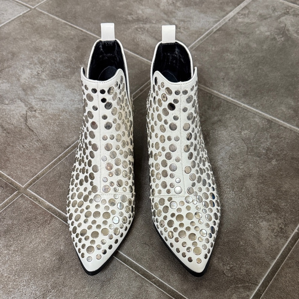 Steven By Steve Madden White and Silver Ankle Boots
